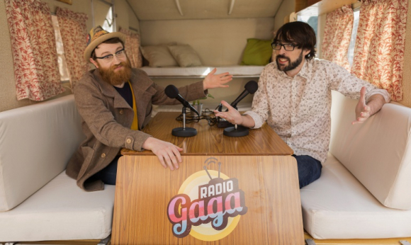Quique Peinado y Manuel Burque presentadores de 'Radio Gaga'