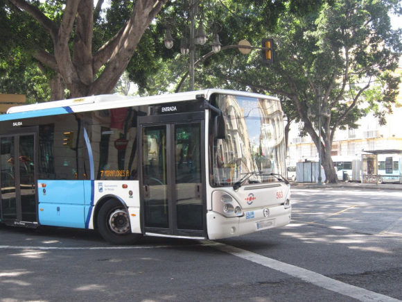 Un total de 14 entidades participan en la iniciativa municipal para utilizar el transporte público al trabajo