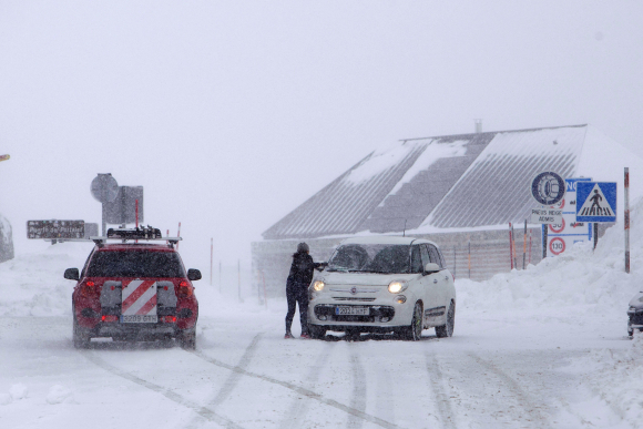 Máxima precaución conduciendo con nieve