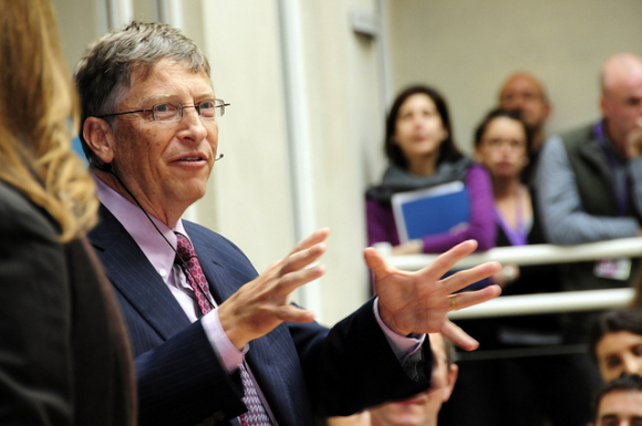 Bill Gates dedica toda su energía a labores humanitarias. / UK Department for International Development