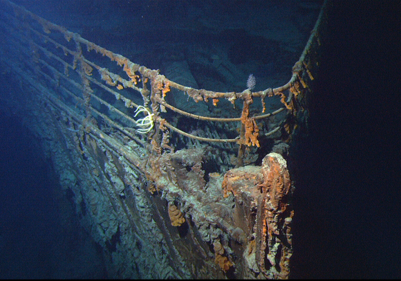 Fotografía de los restos del naufragio del Titanic.