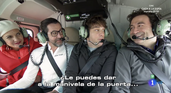Samantha Vallejo Nájera, Jordi Cruz y Pepe Rodríguez helicóptero