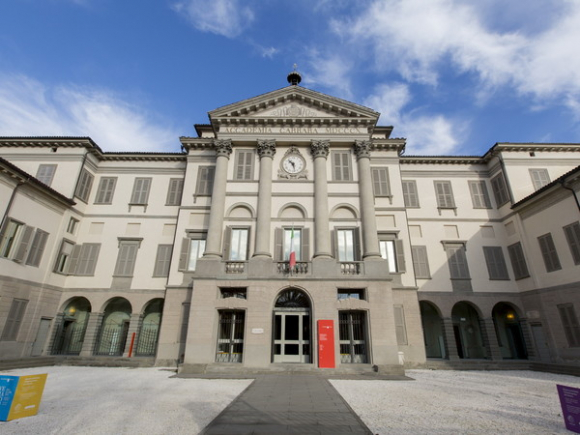 Fachada de la Academia Carrara, en Bérgamo / Accademia Carrara