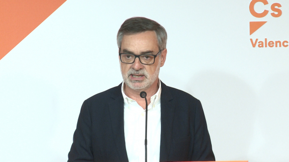 Villegas exige a Rajoy "elecciones" y no apoyará a Sánchez