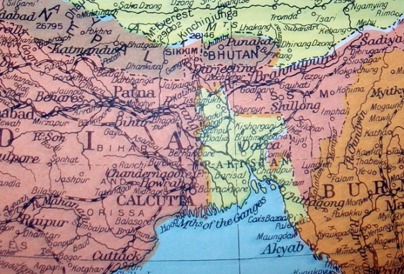 La región está situada entre Nepal y Bután / Geographia Maps