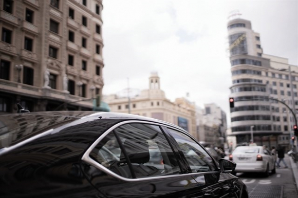 La CNMC recurre ante el Supremo el decreto que regula Uber y Cabify