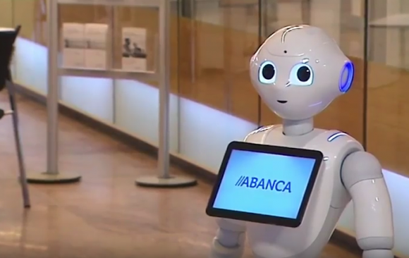 Abanca incorpora a su 'personal' un robot que orienta a los clientes en sus transacciones