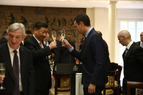 Pedro Sánchez y el presidente de China Xi Jinping durante el almuerzo oficial en