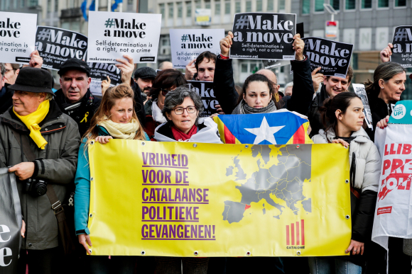 Protesta en Bruselas contra el juicio a los doce dirigentes independentistas catalanes