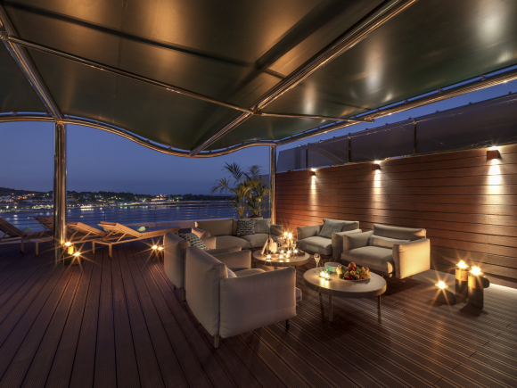 Una de las terrazas de las suites Doble Penthouse © Alàbriga Hotel & Home Suites