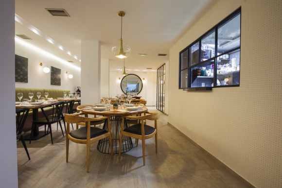La sala del restaurante, con cocina vista / Patricia Garcinuño
