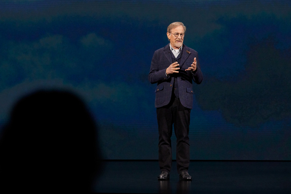 Steven Spielberg durante la presentación de Apple TV+. / Apple