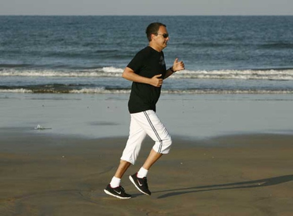 Zapatero corriendo por las playas de Doñana
