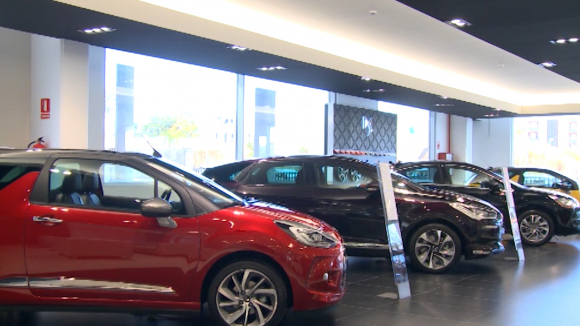 Las ventas de automóviles caen casi un 31% en agosto
