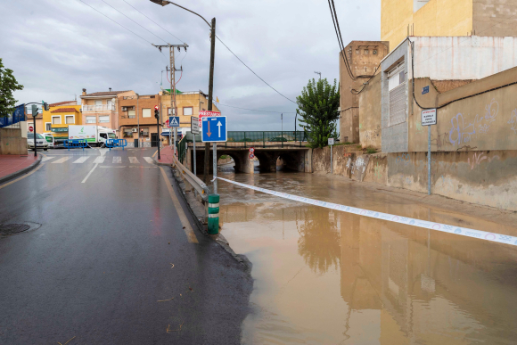 ista de la pedanía de Churra (Murcia) donde la alerta roja por lluvias de hasta 200 litros por metro cuadrado en 12 horas ha obligado a cortar al tráfico