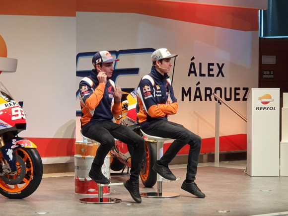 Los hermanos Marc y Alex Márquez del equipo Repsol. / EP