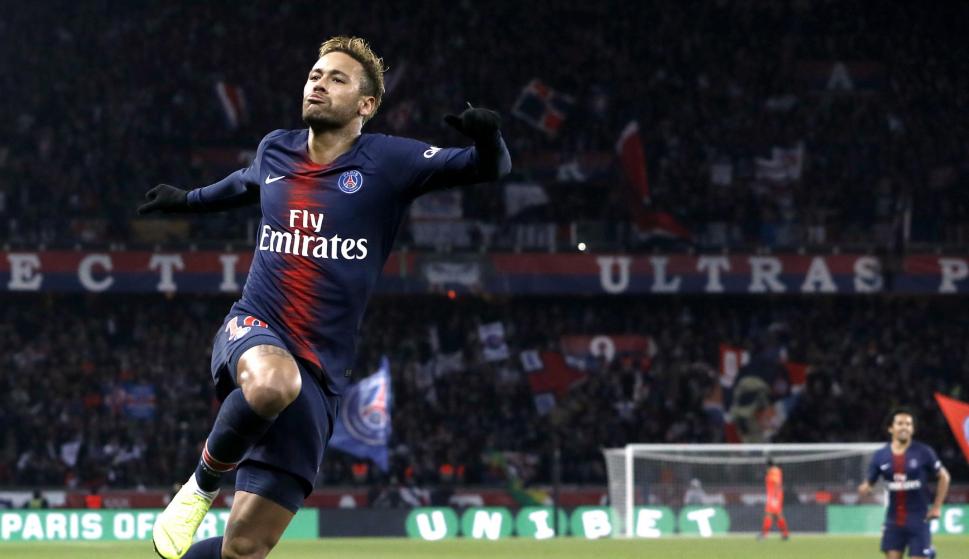 Neymar celebra un gol durante el partido contra el Lille el 2 de noviembre de 2018. EFE / EPA / CHRISTOPHE PETIT TESSON