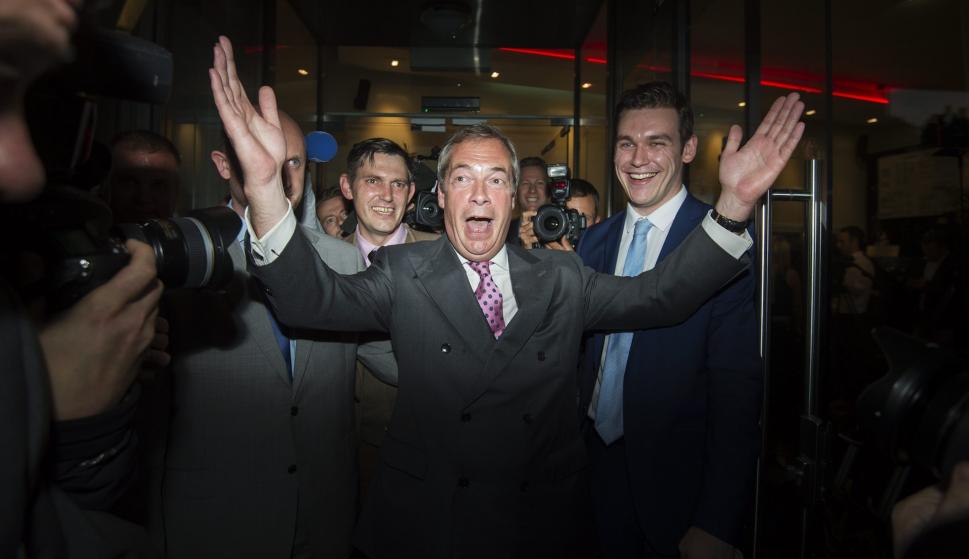 Farage teme una vuelta atrás en el Brexit si sus partidarios no se unen