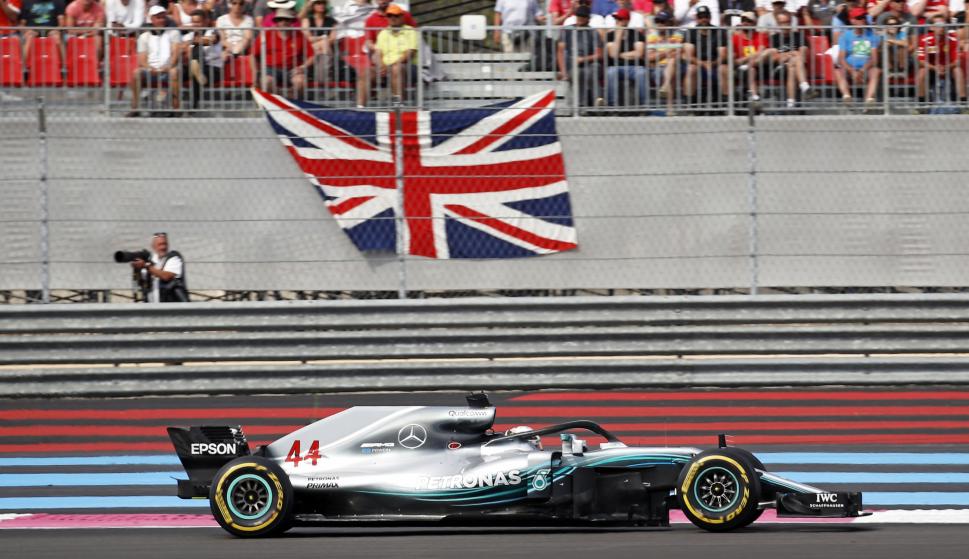 El piloto británico Lewis Hamilton durante el Gran Premio de Francia en el circuito Paul Ricard de Le Castellet, Francia (EFE / EPA / YOAN VALAT)