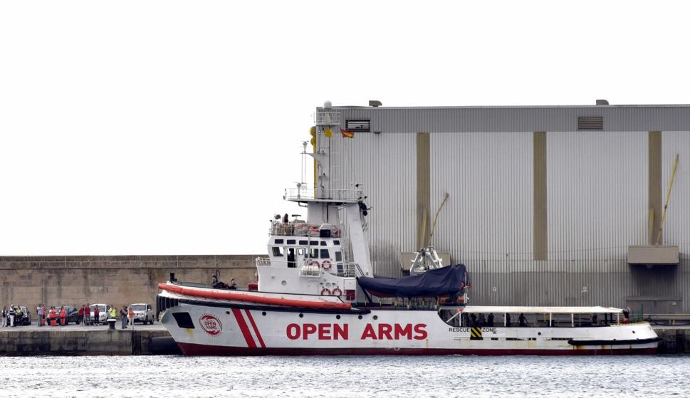 Vista de uno de los dos barcos de la Organización de Salvamento Open Arms, que han entrado a las 8.58 horas en el puerto de Palma (EFE/Atienza)