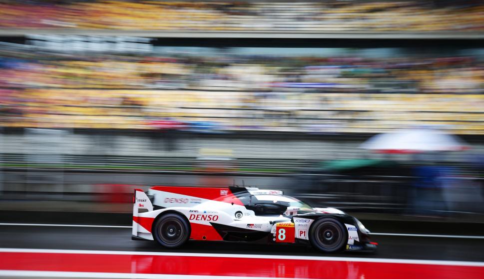 Fotografía facilitada por el equipo Toyota del español Fernando Alonso en las Seis Horas de Shanghái (EFE/James Muy)
