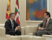Urkullu traslada a Rajoy la necesidad de abordar una "política de Estado", transferir competencias y acordar el Cupo