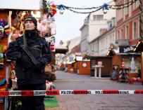 La Policía monta guardia en el mercado navideño de Postdam - EFE