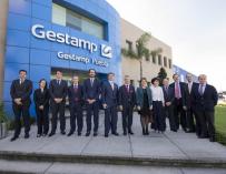 El lehendakari inaugura la planta de matricería de Gestamp en México