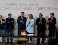 Firma de la subida del Salario Mínimo Interprofesional en Moncloa.