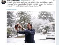 Fotografía de Mariano Rajoy haciéndose un selife en la nieve