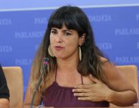 Teresa Rodríguez, sobre el empresario que simuló besarla: "Ya me está ofendiendo por ser mujer y de Cádiz"
