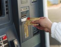 Detenido un antiguo cartero que robaba tarjetas bancarias de buzones