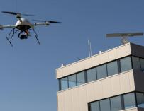 Los drones podrán volar sin multa por la noche y sobre personas y casas