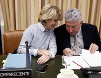 Esperanza Aguirre y Pedro Quevedo, en un momento de la Comisión.
