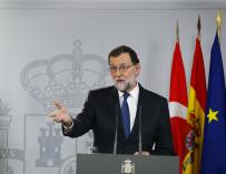El presidente del Gobierno, Mariano Rajoy, durante la rueda de prensa conjunta que ha ofrecido en el Palacio de la Moncloa, junto al primer ministro turco, Binali Yildirim, con motivo de la VI Reunión de Alto Nivel hispano-turca, en la que abordarán las