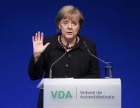 Merkel: Los eurobonos son una respuesta "errada" a la crisis