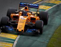 Alonso durante la sesión de calificación del GP de Australia (EFE/EPA/DIEGO AZUBEL)