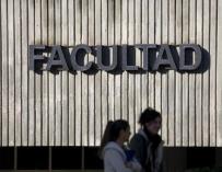 12.000 jóvenes siguen atrapados por los préstamos universitarios de Zapatero