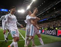 Cristiano Ronaldo celebra el gol de penalti que llevó al Madrid a las semifinales de Champions
