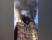 Gran incendio en un hotel de lujo en Londres