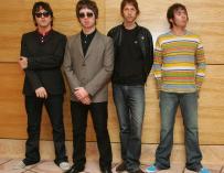 La madre de los Gallagher niega la separación de Oasis: son como niños