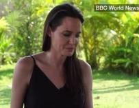 Angelina Jolie se derrumba al hablar por primera vez en público de su divorcio de Brad Pitt