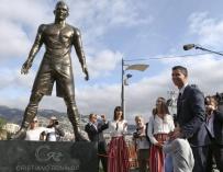 La estatua de Cristiano Ronaldo levantada en su honor en Funchal, su ciudad natal.