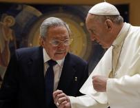 El Papa y Castro conversan en el Vaticano, la conversación no trascenderá a los medios