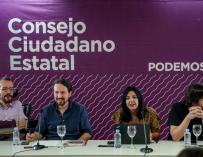 La dirección de Podemos, durante la rueda de prensa.