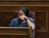 Pablo Iglesias llora tras su intervención en el Congreso