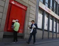 Sedes  del Banco Santander y del Popular en Madrid.