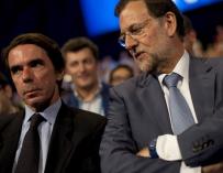 El expresidente José María Aznar y Mariano Rajoy, juntos en una Convención del PP EFE