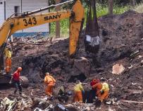 Los equipos de rescate realizan labores de búsqueda de víctimas este en Brumandinho (Brasil). EFE/ Yuri Edmundo