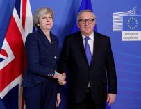 May y Juncker, Brexit, Reino Unido, Unión Europea